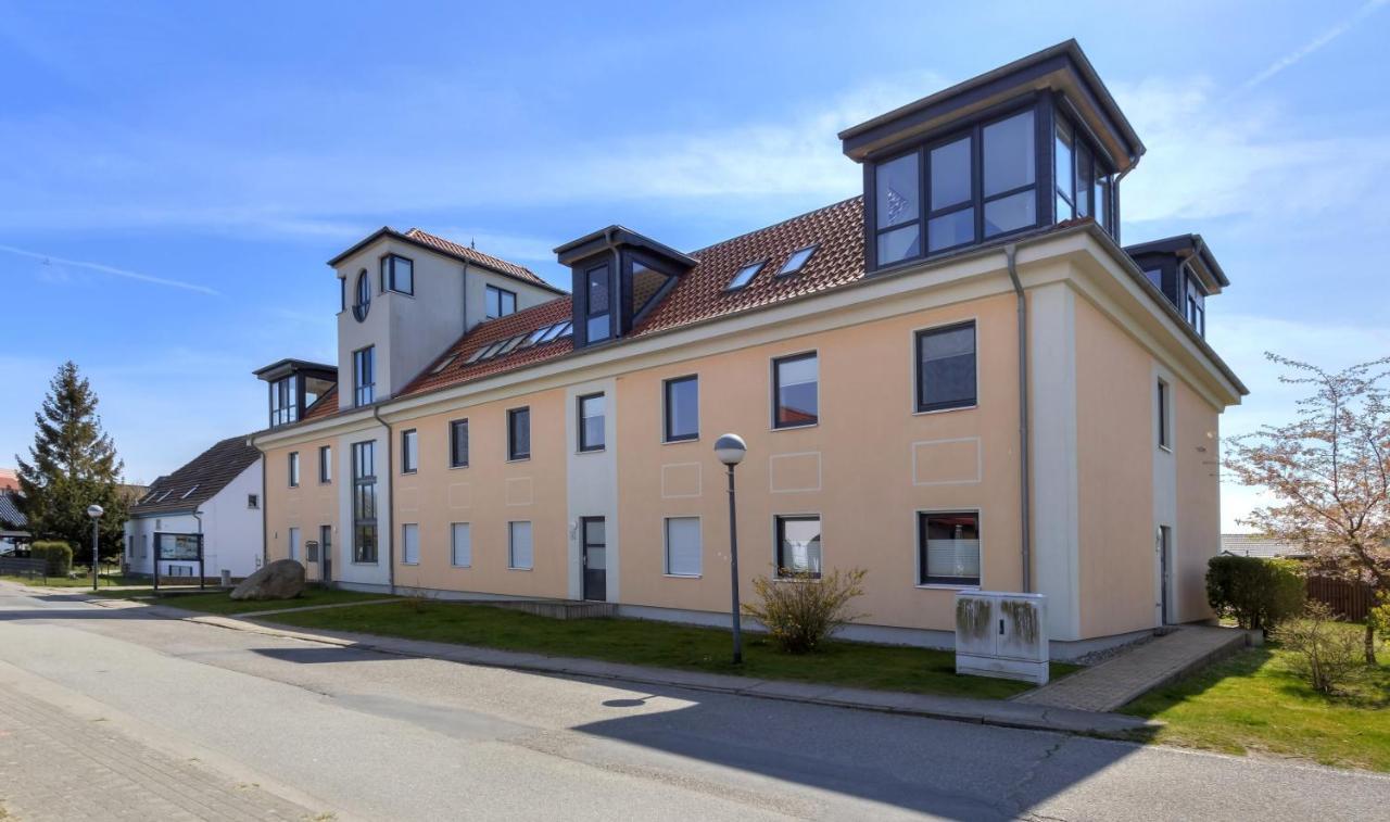Peenemuende, Seglerhafen St Schoner 7, 13, 14 Kültér fotó